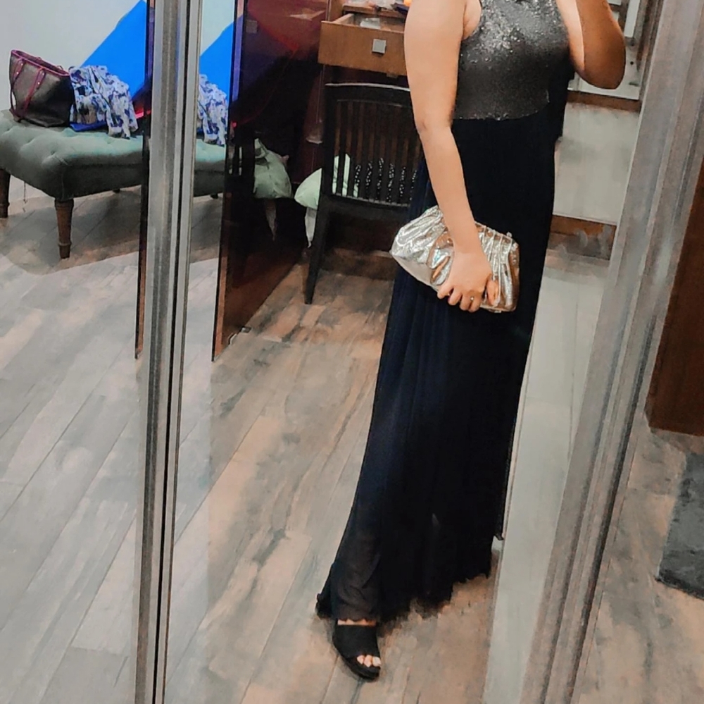 Black long gown - Picture 4 of 6